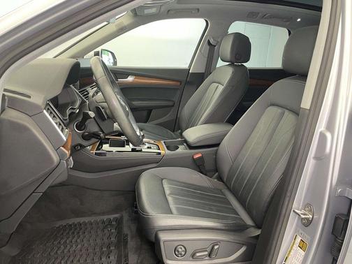 Florett Silver Metallic 2023 Audi Q5 45 S line Premium Plus