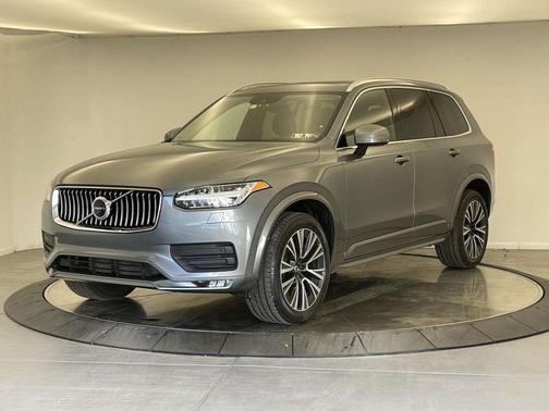 2020 Volvo XC90 T6 Momentum