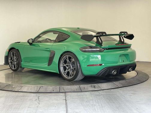 2025 Porsche 718 Cayman GT4 RS