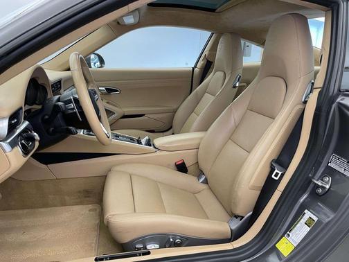 2017 Porsche 911 Carrera 4S