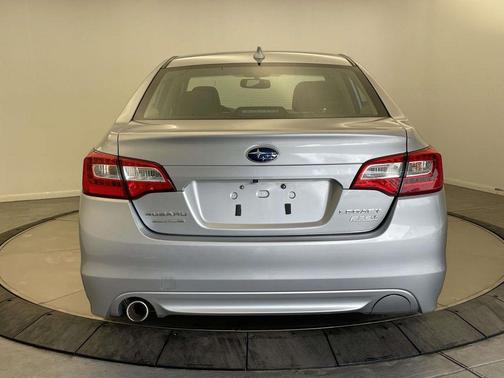 Ice Silver Metallic 2017 Subaru Legacy Limited