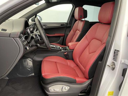 2026 Porsche Macan T