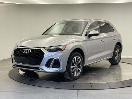2022 Audi Q5 45 S line Premium Plus