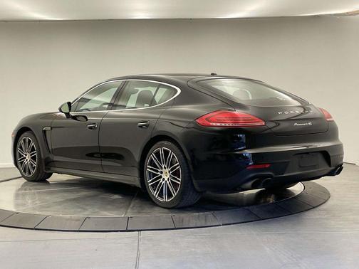 2015 Porsche Panamera 4S