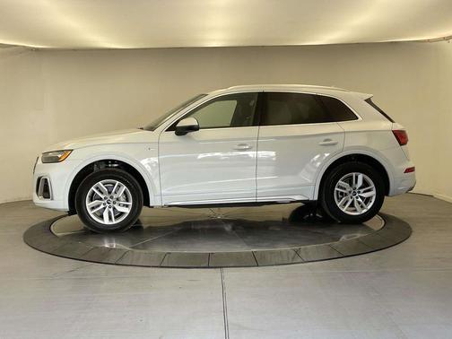 2022 Audi Q5 45 S line Premium