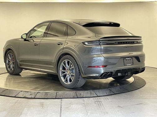 2026 Porsche Cayenne GTS