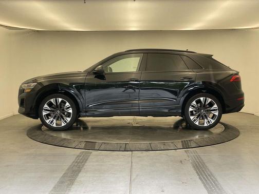 Mythos Black Metallic 2025 Audi Q8 55 Premium