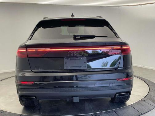 Mythos Black Metallic 2025 Audi Q8 55 Premium