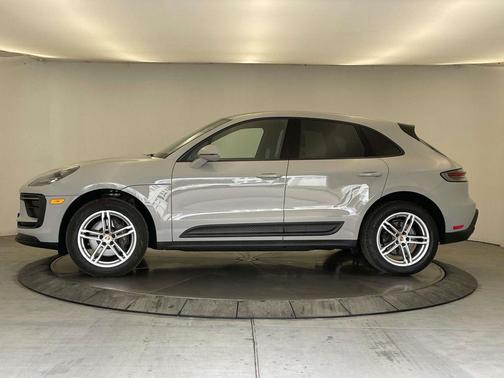 Chalk 2023 Porsche Macan Macan