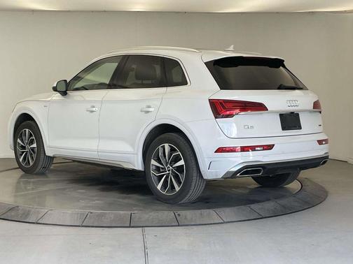 2023 Audi Q5 45 S line Premium Plus