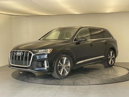 Orca Black Metallic 2021 Audi Q7 55 Prestige