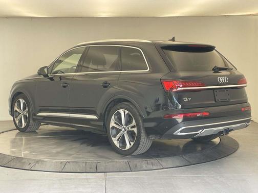 Orca Black Metallic 2021 Audi Q7 55 Prestige