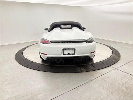 2022 Porsche 718 Spyder Base