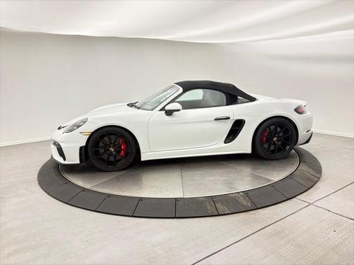 2022 Porsche 718 Spyder Base