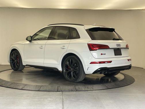 Glacier White Metallic 2025 Audi SQ5 3.0T Premium Plus