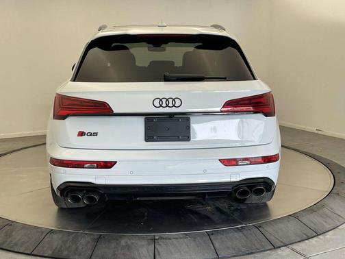 Glacier White Metallic 2025 Audi SQ5 3.0T Premium Plus