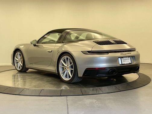 2022 Porsche 911 Targa 4 GTS