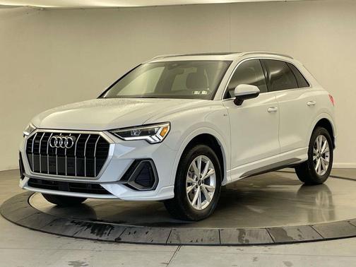 Glacier White Metallic 2025 Audi Q3 Premium 45 TFSI S line quattro Tiptronic