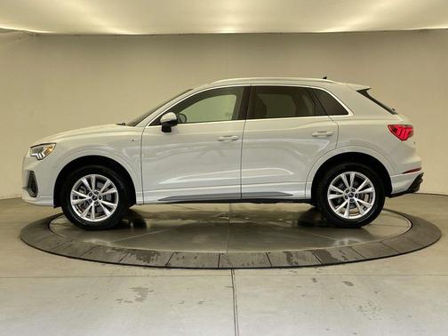 Glacier White Metallic 2025 Audi Q3 Premium 45 TFSI S line quattro Tiptronic