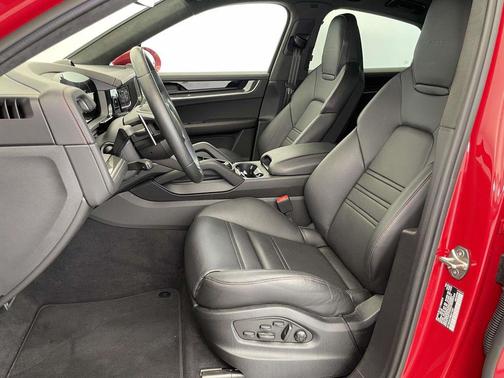 2024 Porsche Cayenne Turbo