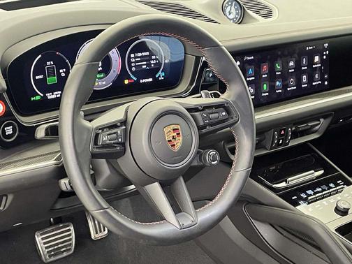 2024 Porsche Cayenne Turbo