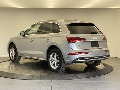 2023 Audi Q5 40 Premium
