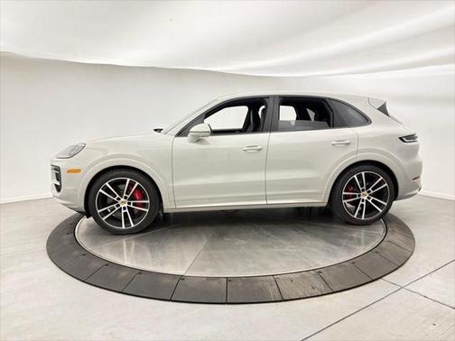 2024 Porsche Cayenne S
