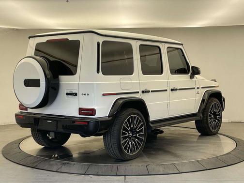 Polar White 2025 Mercedes-Benz AMG G 63 G 63 AMG