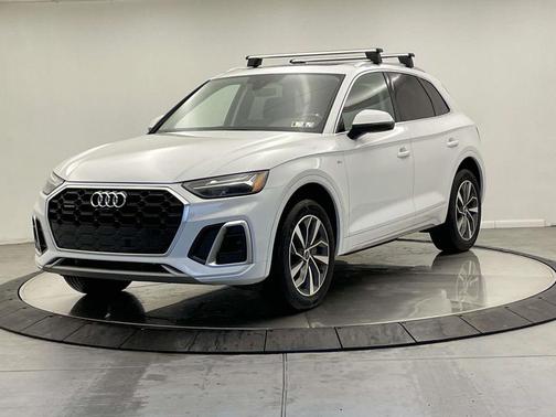 2022 Audi Q5 45 S line Premium Plus
