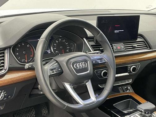 2023 Audi Q5 45 S line Premium