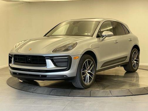 2025 Porsche Macan T