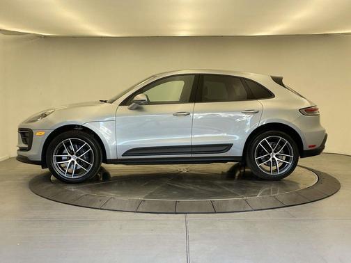 2025 Porsche Macan T