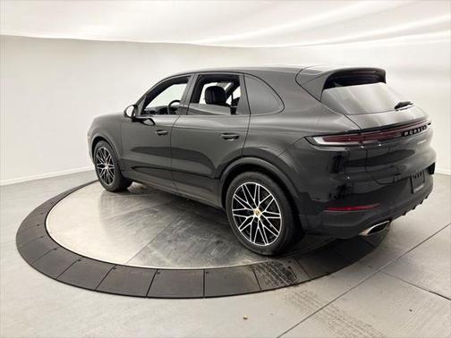 2024 Porsche Cayenne Base