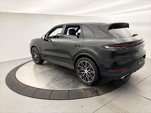 2024 Porsche Cayenne Base