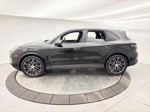 2024 Porsche Cayenne Base