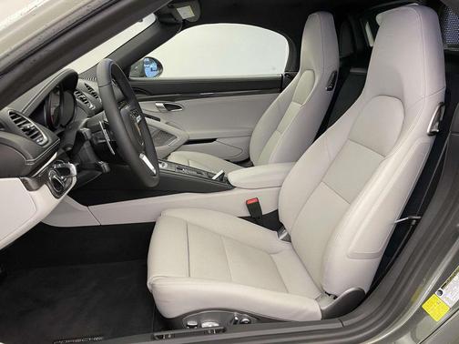 2025 Porsche 718 Boxster GTS 4.0