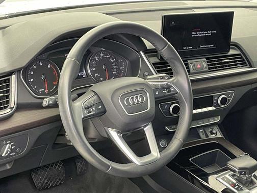2023 Audi Q5 45 S line Premium