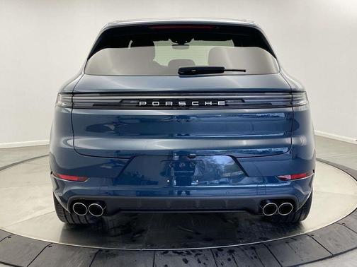 2025 Porsche Cayenne S