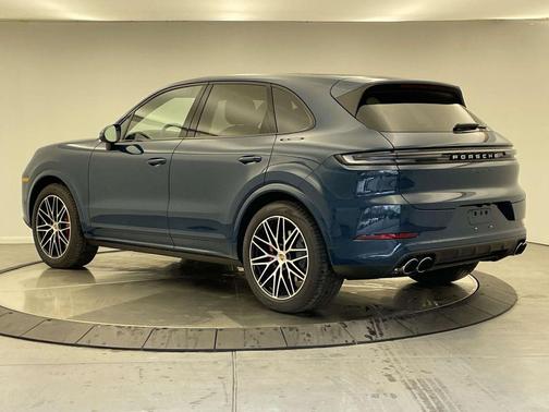 2025 Porsche Cayenne S