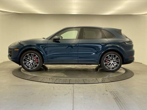 2025 Porsche Cayenne S