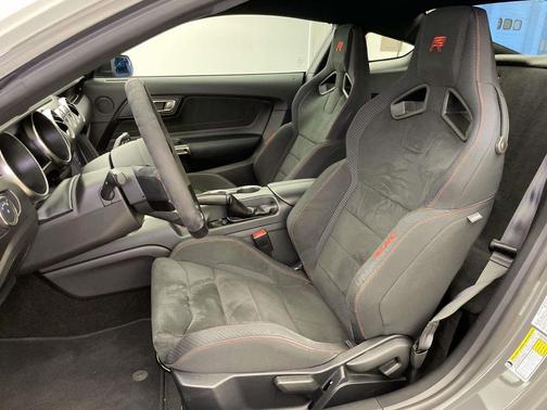 2018 Ford Shelby GT350 Base