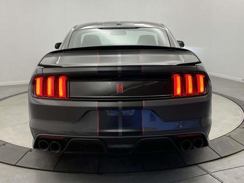 2018 Ford Shelby GT350 Base