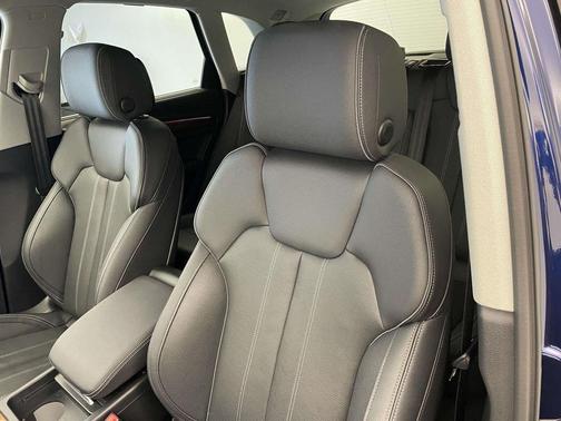 2022 Audi Q5 45 S line Prestige