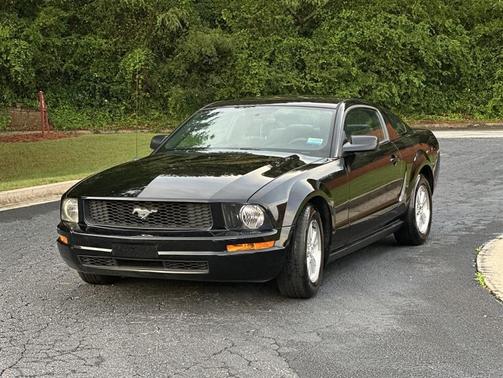 2007 Ford Mustang Deluxe