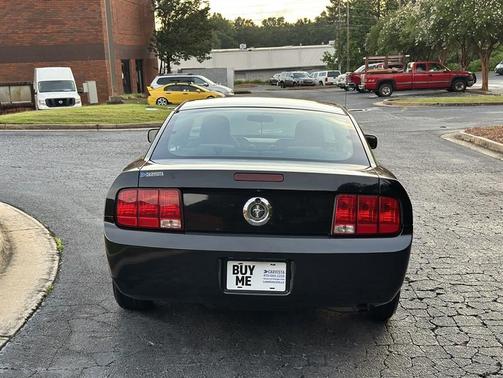 2007 Ford Mustang Deluxe