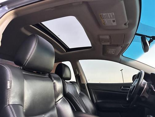 2012 Nissan Maxima SV