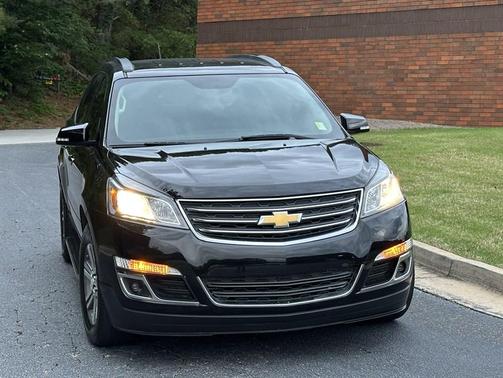 2017 Chevrolet Traverse 2LT