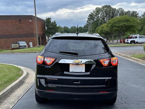 2017 Chevrolet Traverse 2LT