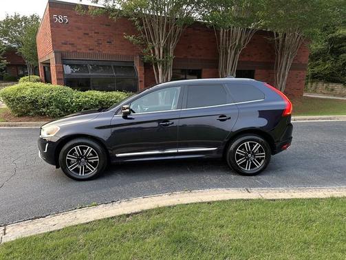 2017 Volvo XC60 T5 Dynamic