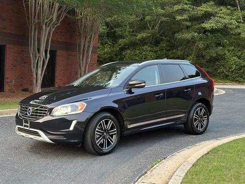 2017 Volvo XC60 T5 Dynamic